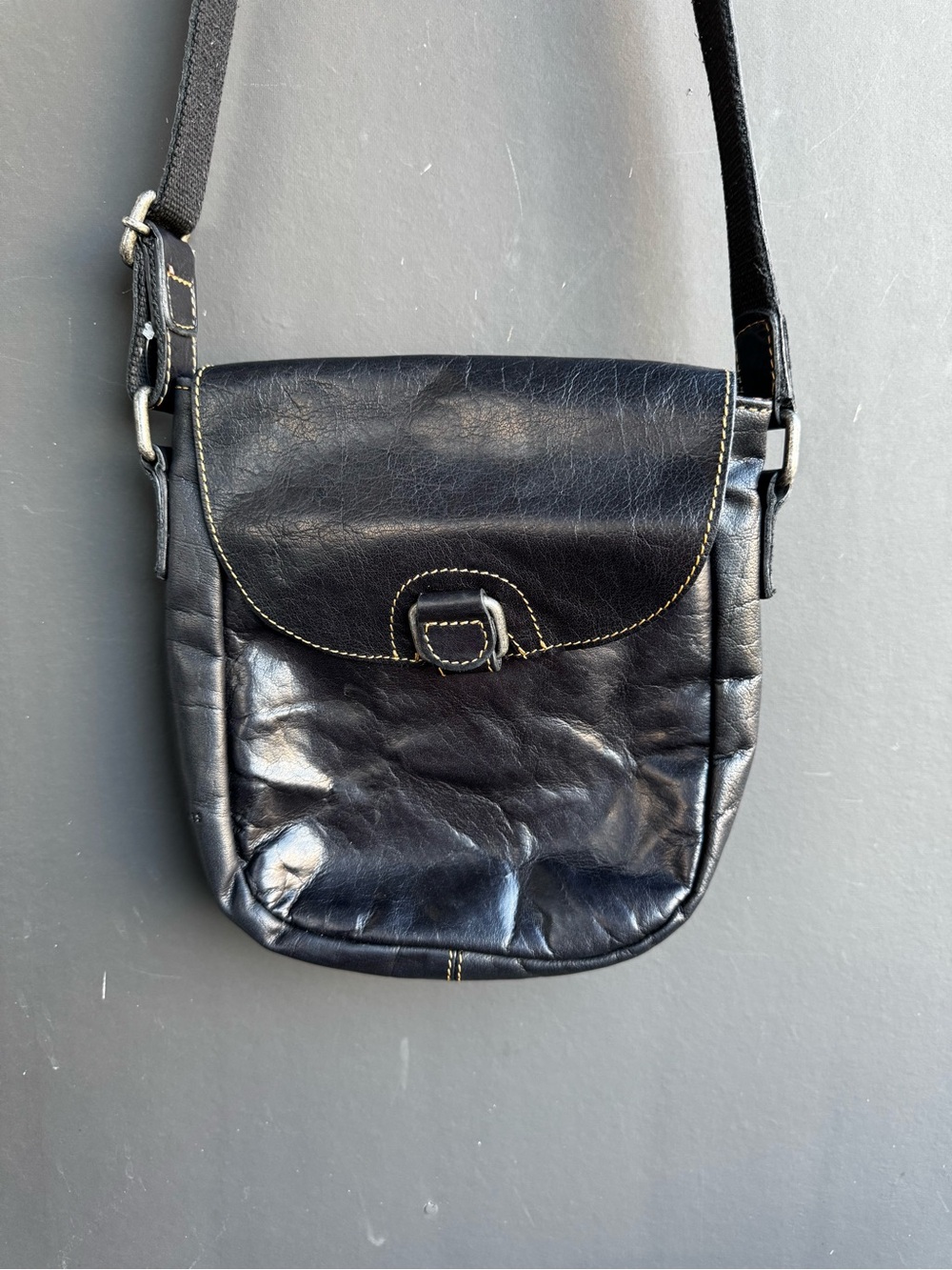 Jack Georges Voyager Collection Horse Shoe Crossbody leather Bag